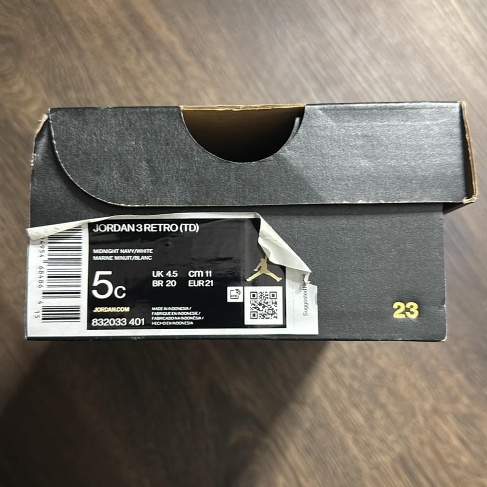 Jordan 3 Georgetown - Picture 5 of 5